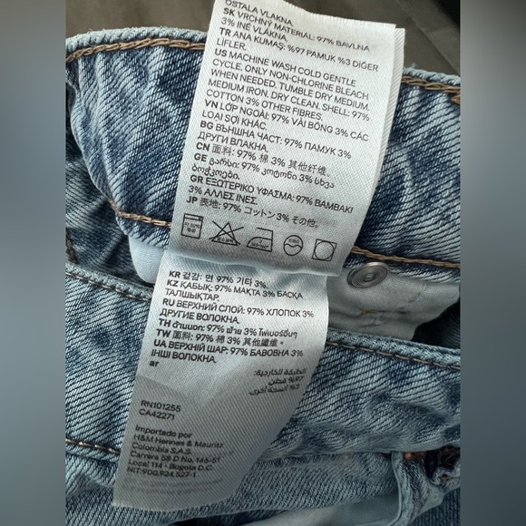 H&M Wide High Waist Jeans | Women’s | Size: 8 | Color: Blue - Picture 13 of 16